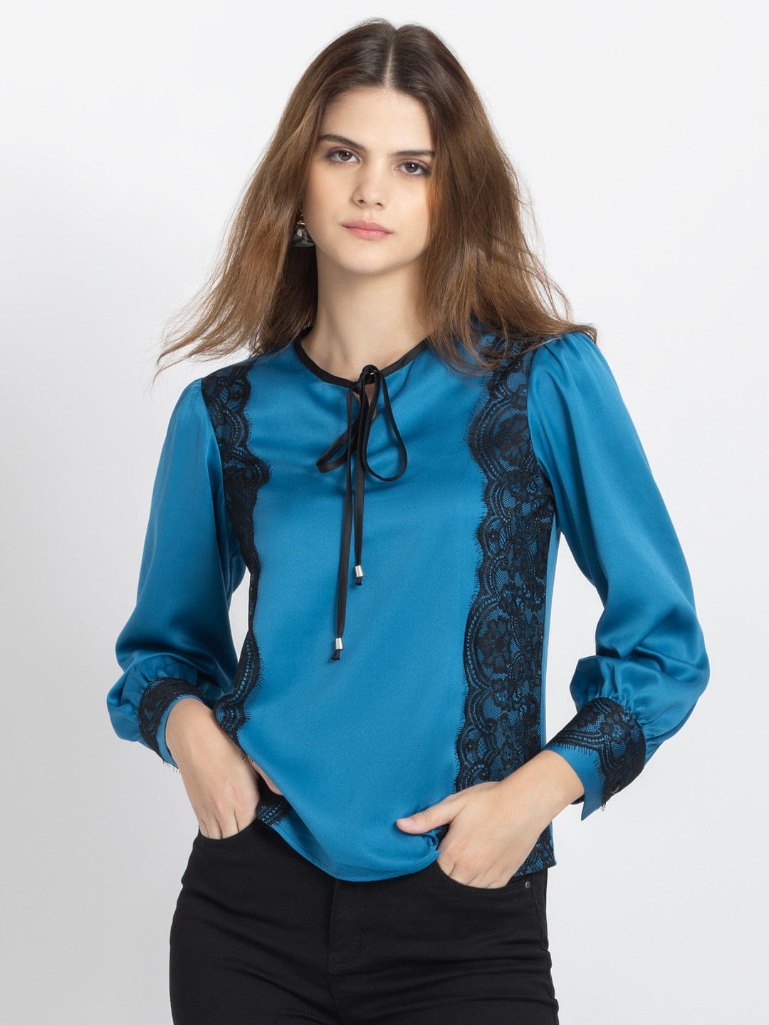Akira Top