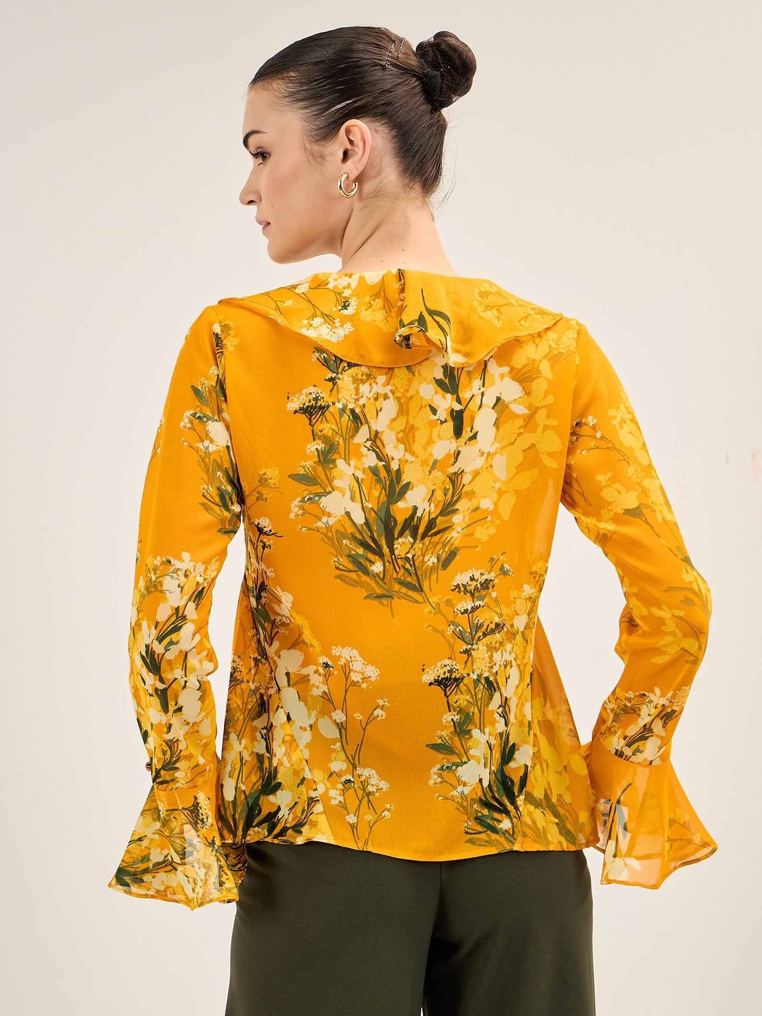 Flouncy Floral Ruffled Neckline Top - Multicolor
