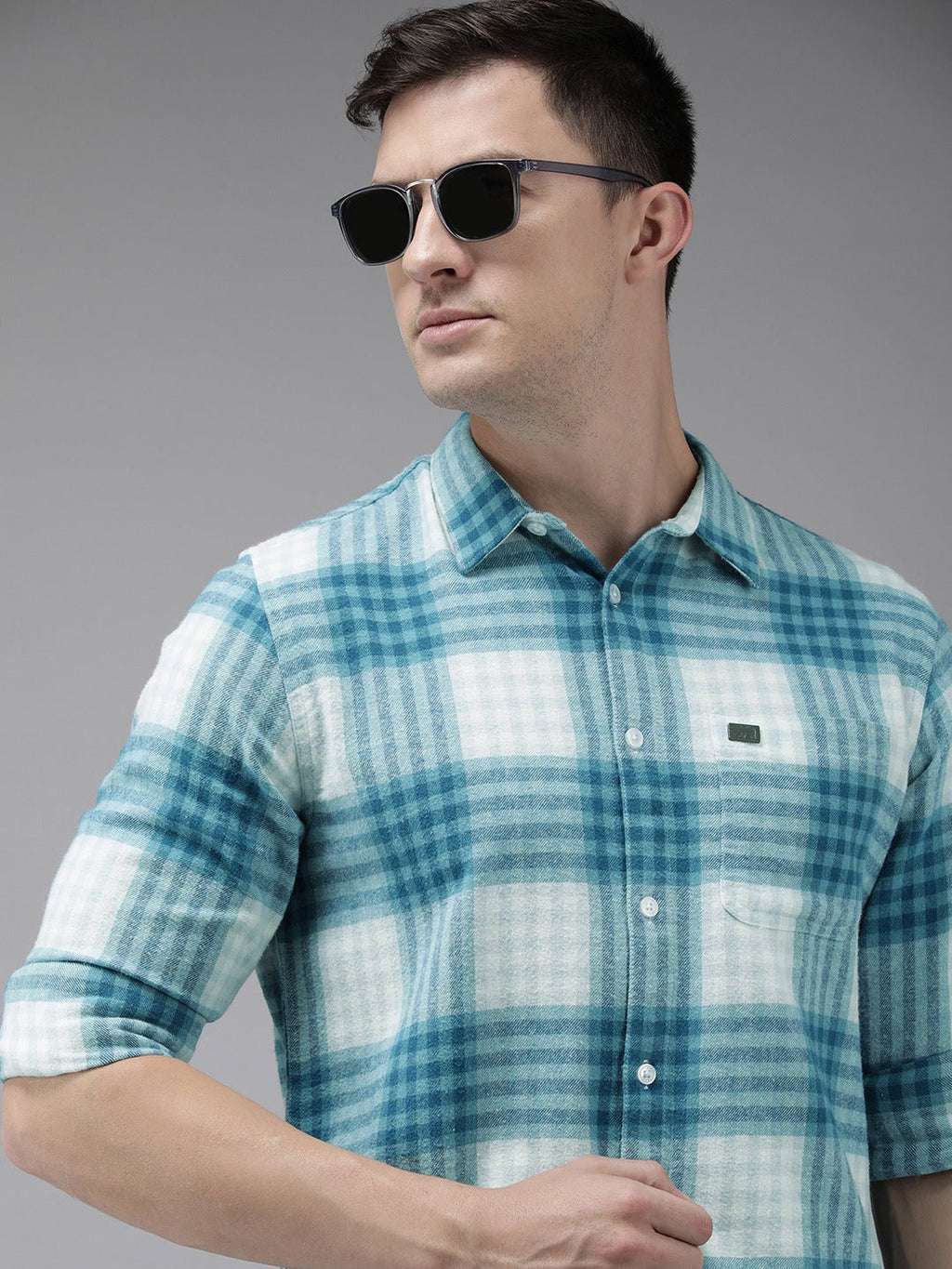 Misia - Men Blue & White Slim Fit Checked Flannel Cotton Casual Shirt