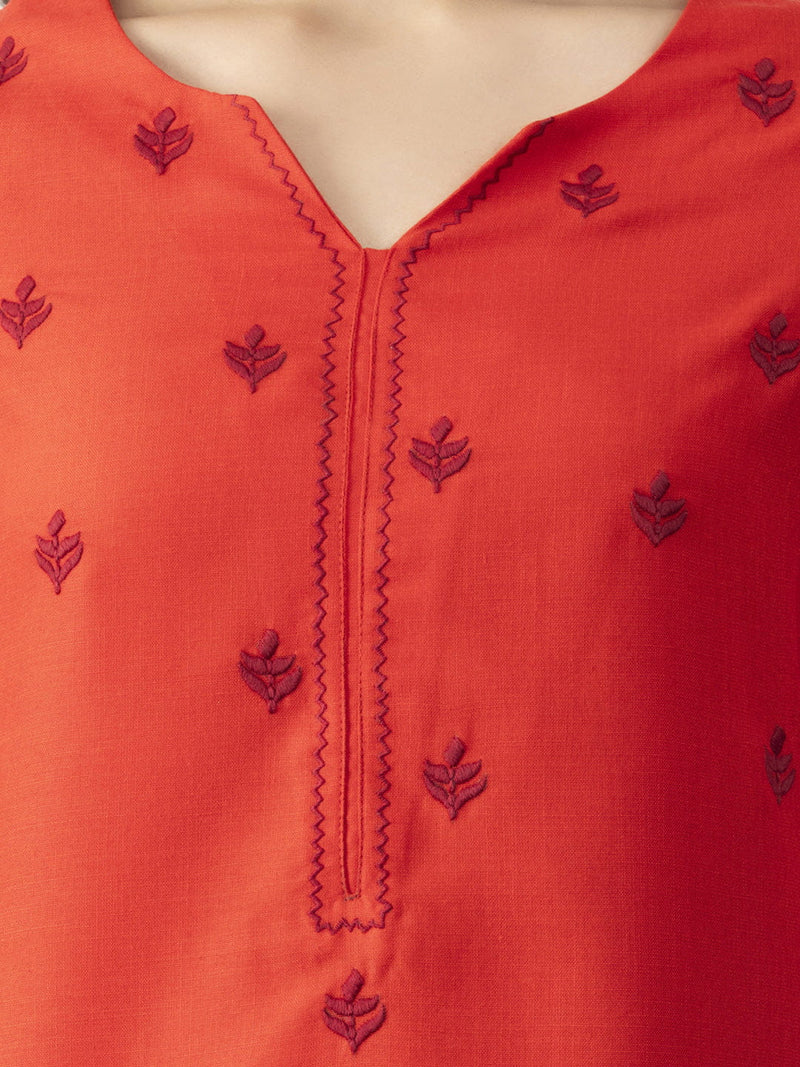 Red Ethnic Motif Embroidered Straight Kurta