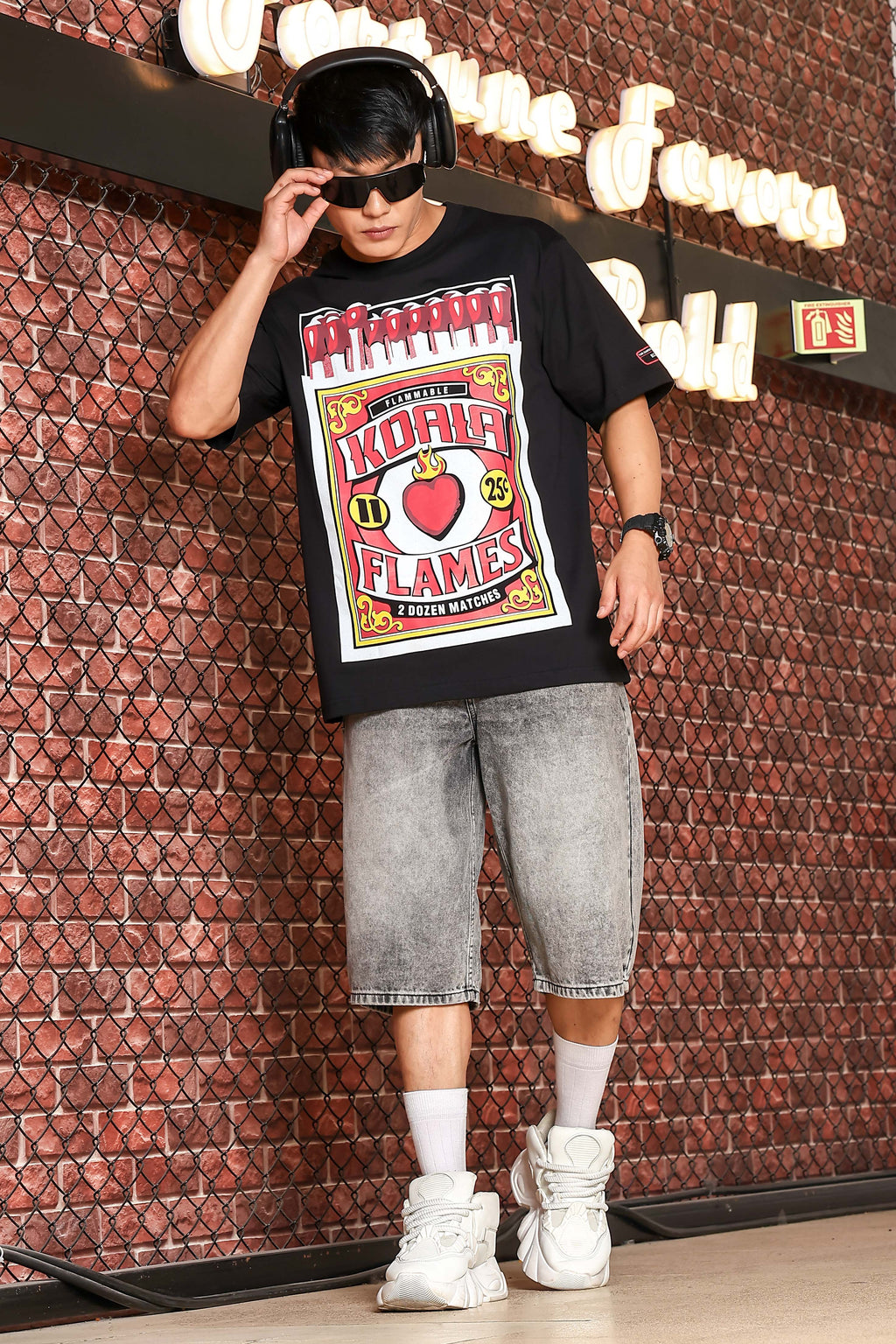 Black Oversized Printed Premium Drop-Shoulder Sleeve Pure Cotton T-shirt