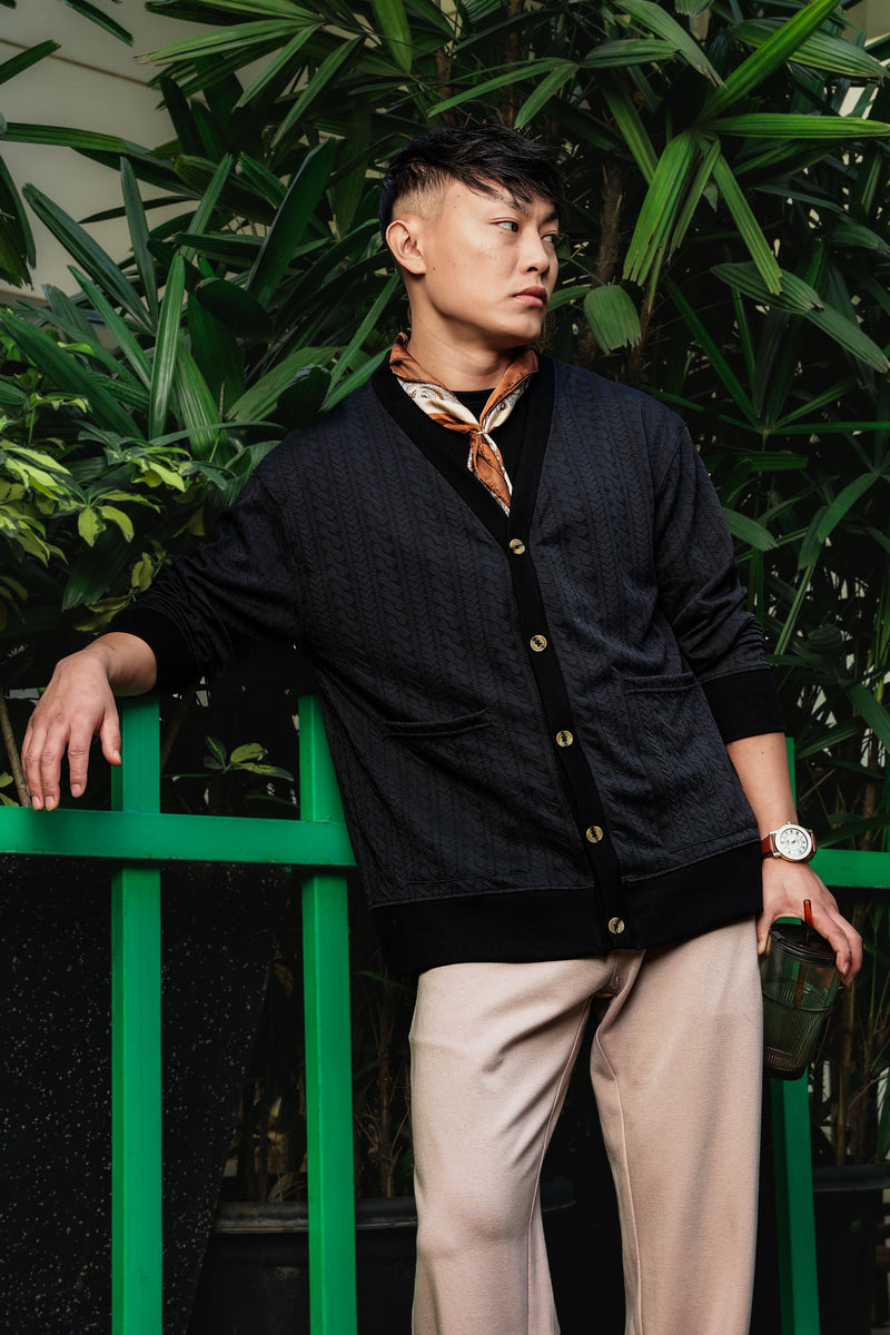 Black Textured & Self Design V-Neck Knitted Cardigan