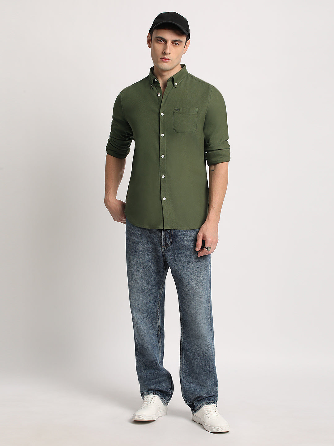 Limar - Men Green Solid Slim Fit Cotton Casual Shirt