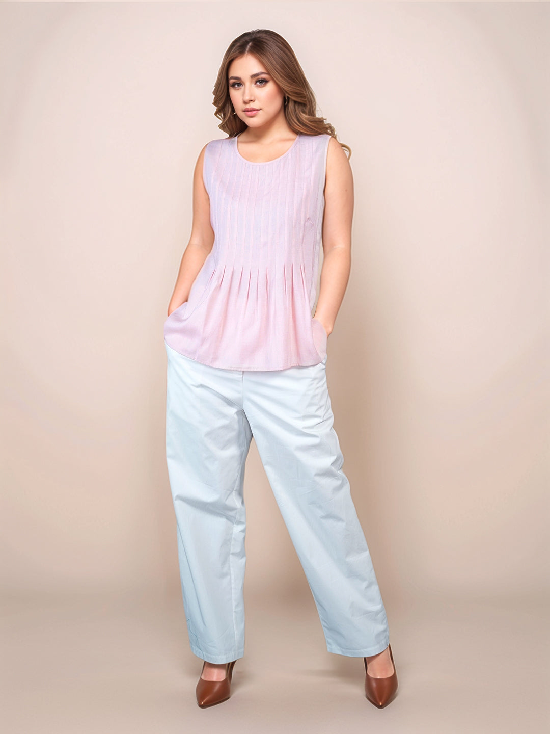 Pink Solid Round Neck Sleeveless Blouses & Tops