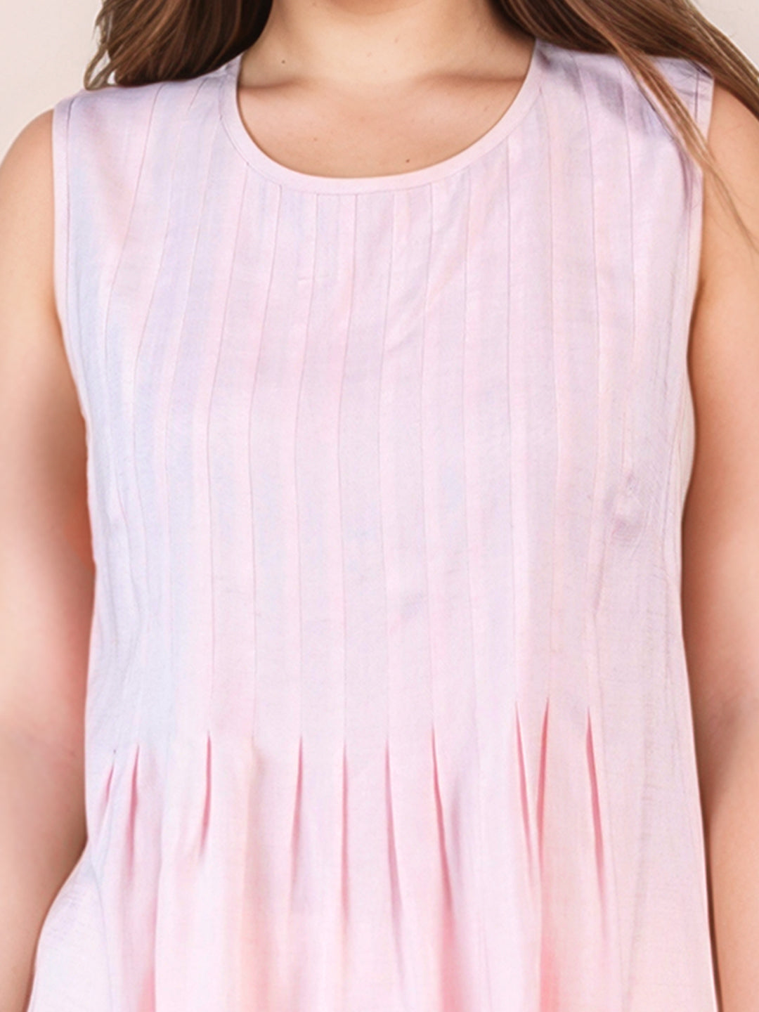 Pink Solid Round Neck Sleeveless Blouses & Tops