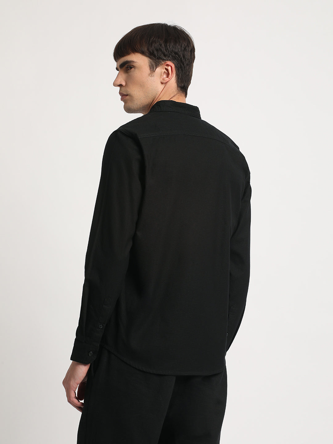 Dun - Men Black Solid Fit Cotton Casual Shirt with Flap Pocket