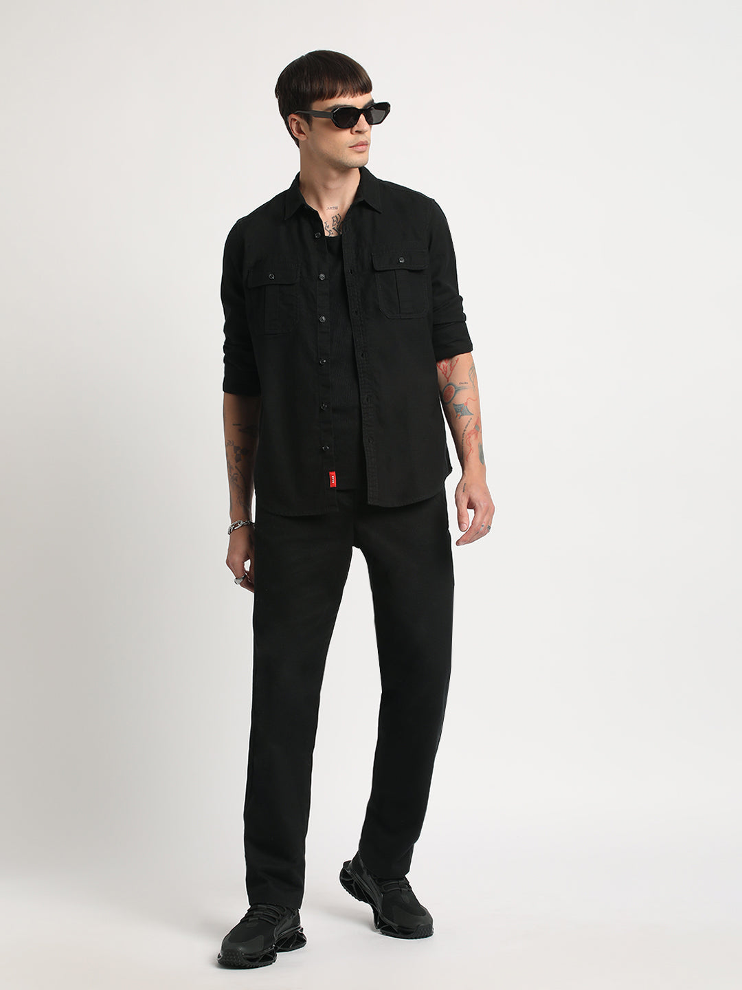 Dun - Men Black Solid Fit Cotton Casual Shirt with Flap Pocket