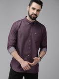 Pisca - Men Aubergine Solid Slim Fit Cotton Chambray Casual Shirt