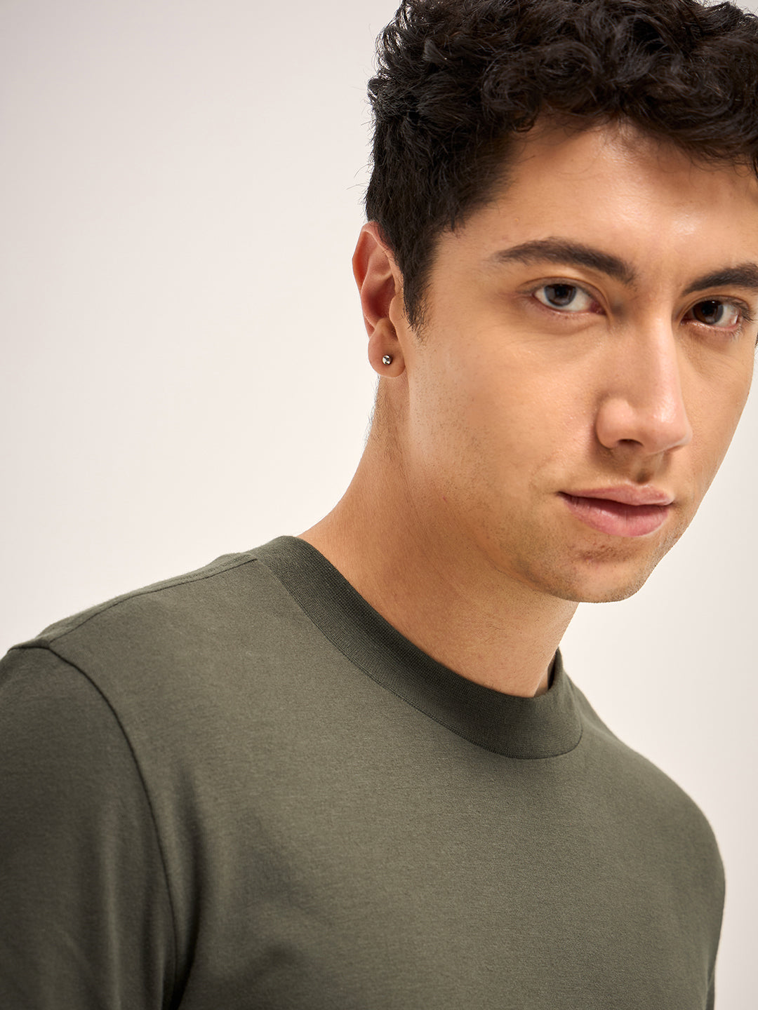 PARANA - Olive Solid Crew Neck Relax Fit T-Shirt
