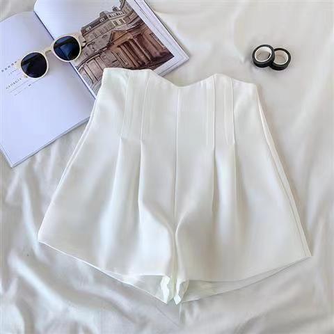 Seul Statement Shorts - White