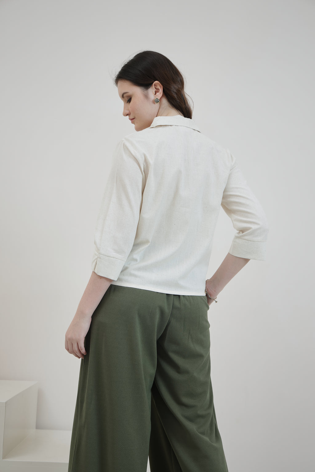 Women Relaxed Fit Textured Colourblocked Cuban Collar Cotton Casual Shirt