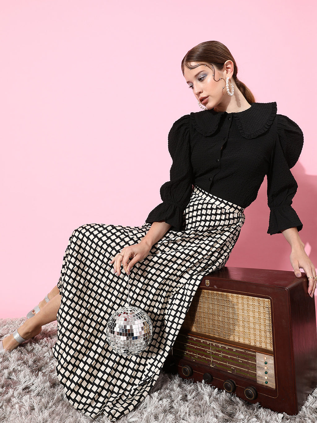Athena Black crushed top with zoom collars