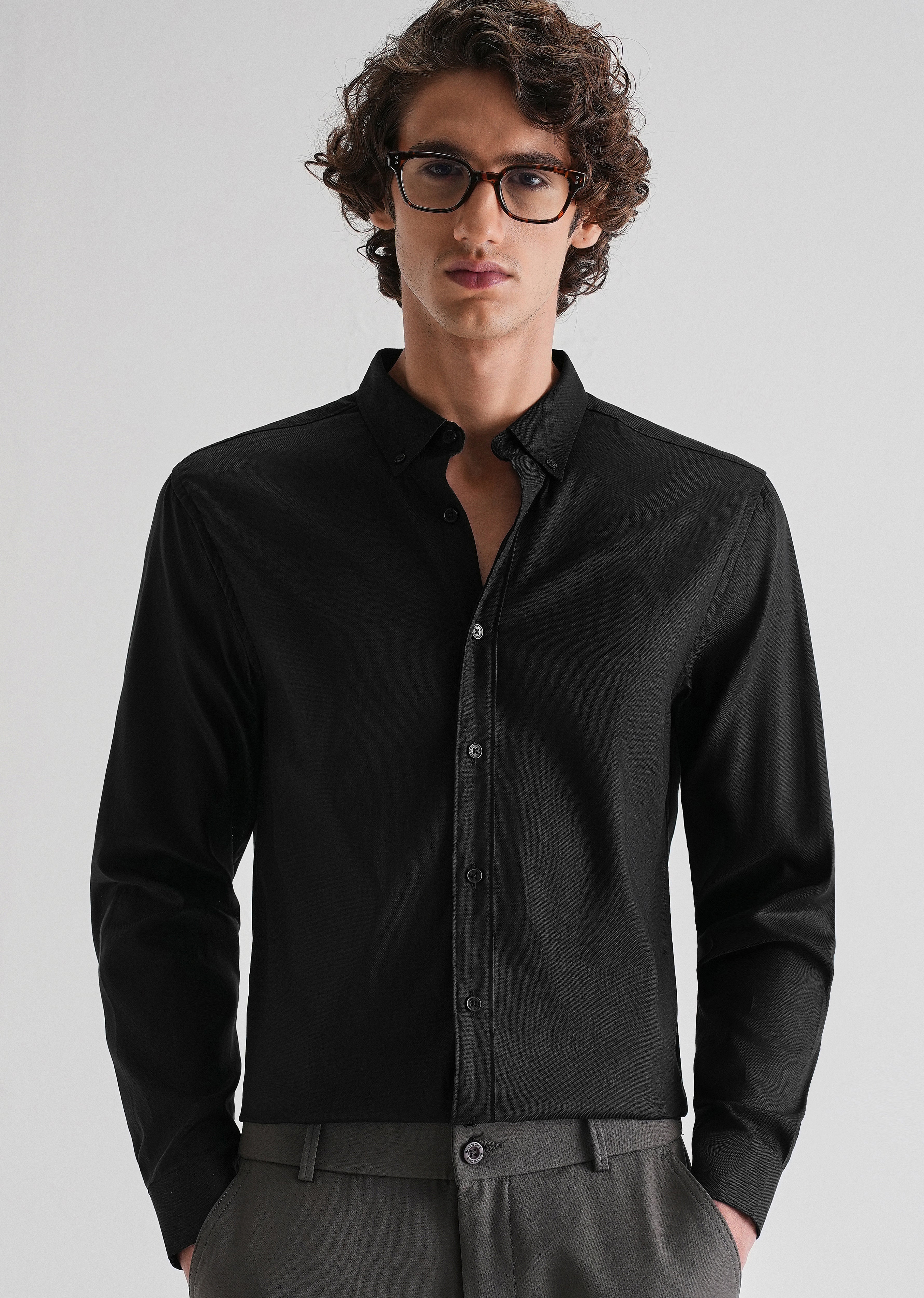 Black Plain Blended Cotton Regular Fit Shirt