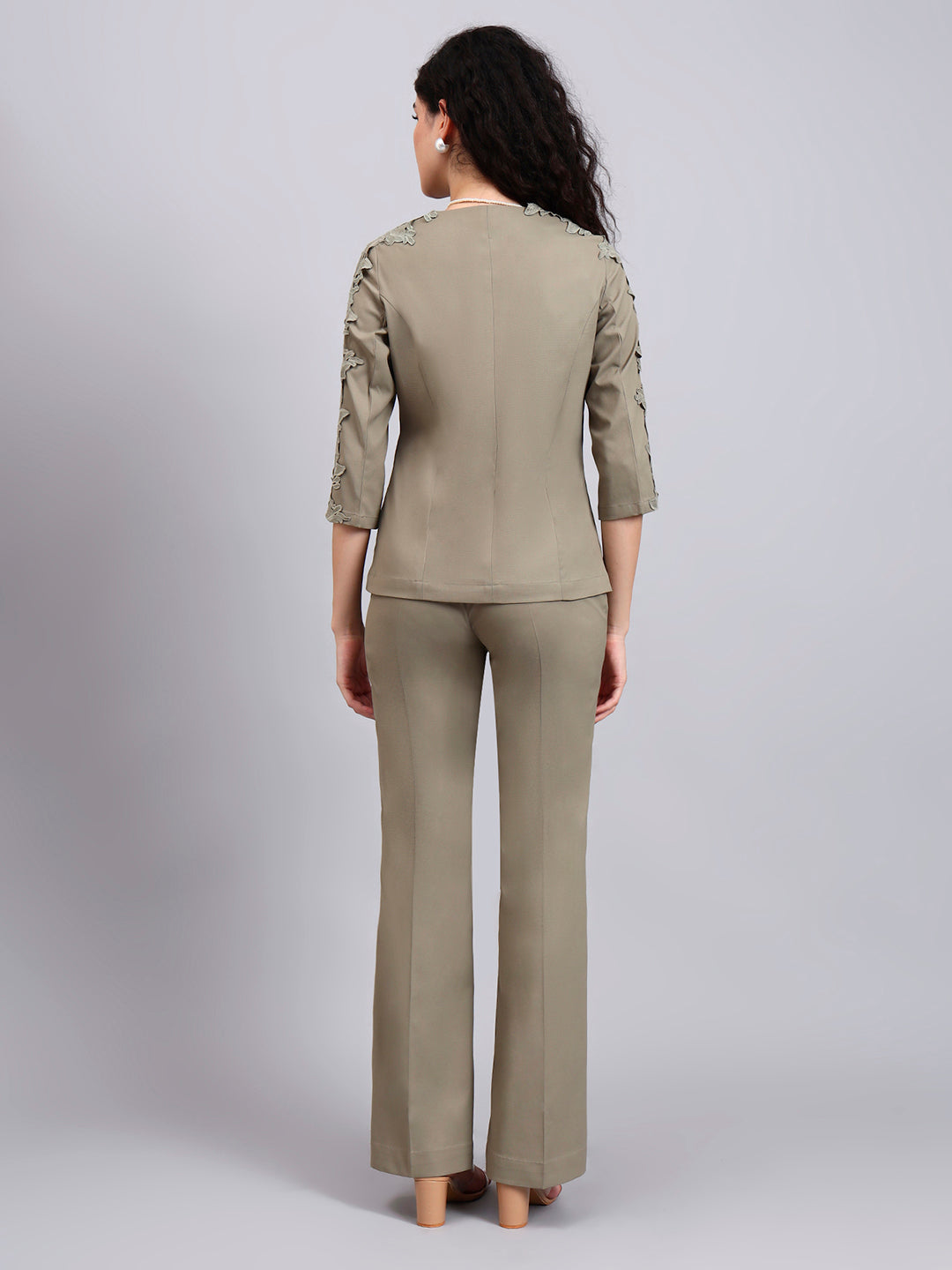 Women Sage Green Stretch Co-Ord Set with sleeve lace detailing