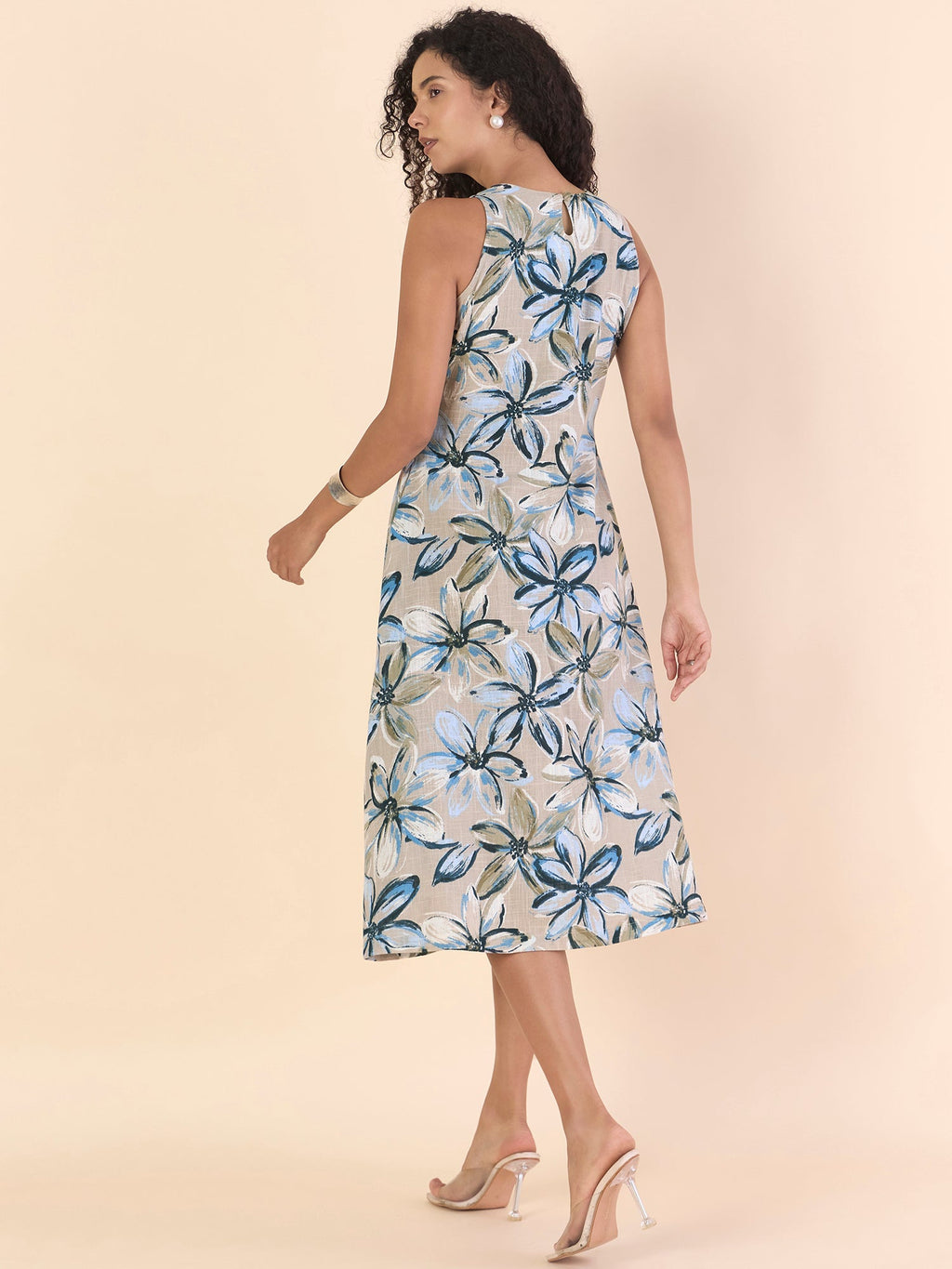 Women Green Floral Printed Round Neck Fit & Flare Midi Dress
