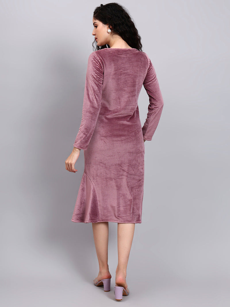 Women Dusty pink Velvet Fish-Cut Midi Dress