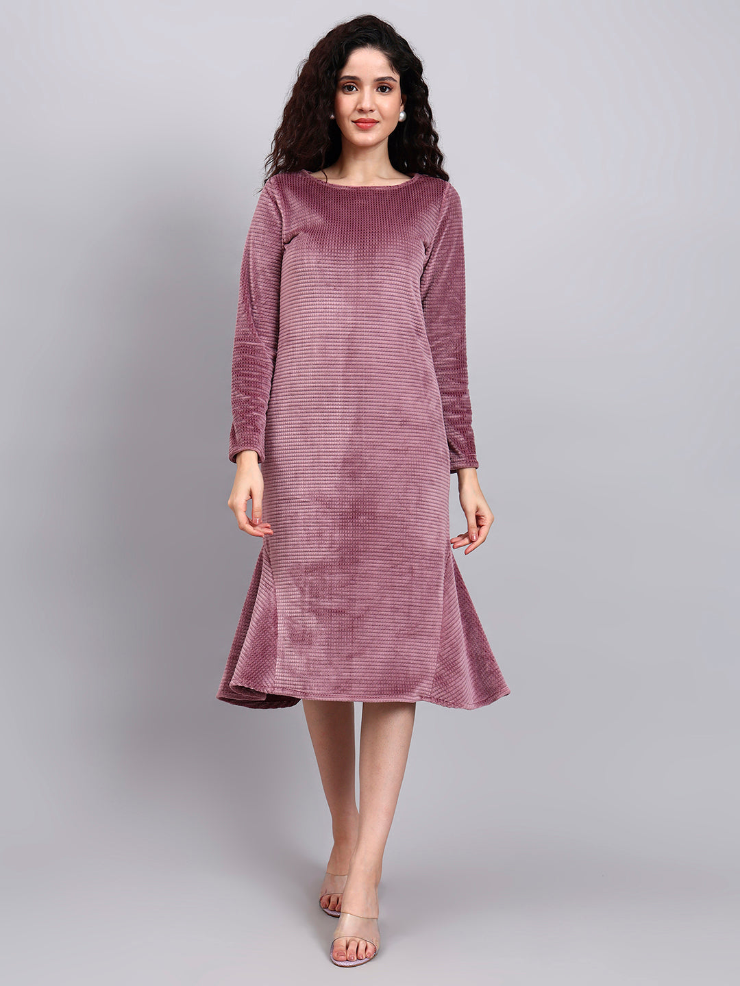 Women Dusty pink Velvet Fish-Cut Midi Dress