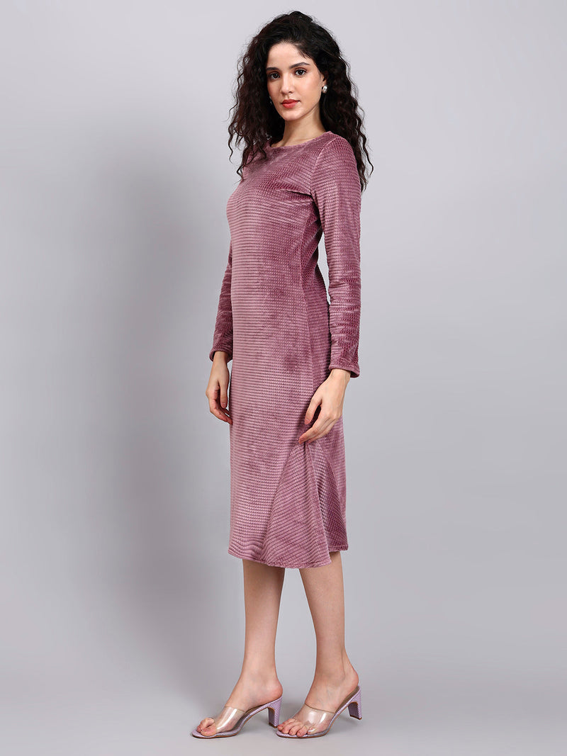 Women Dusty pink Velvet Fish-Cut Midi Dress