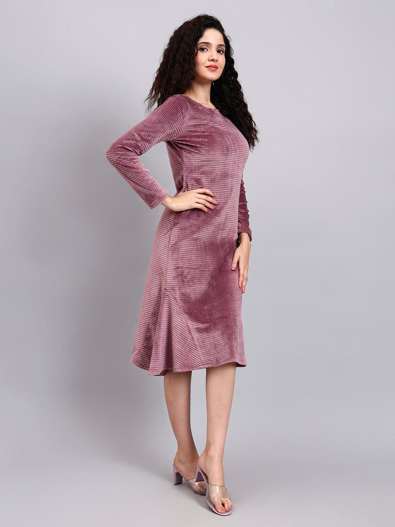 Women Dusty pink Velvet Fish-Cut Midi Dress
